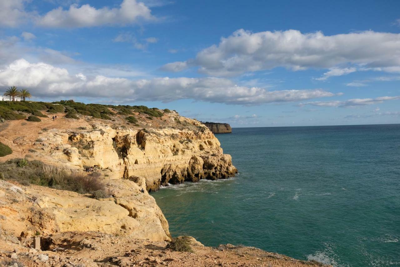 Peaceful & Spacious With Parking & Queen Bed Apartment Carvoeiro (Lagoa)